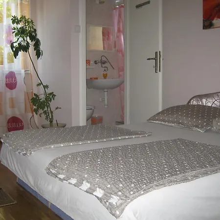 Linna Gasthuis 3*