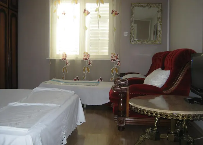 Linna ゲストハウス 3*